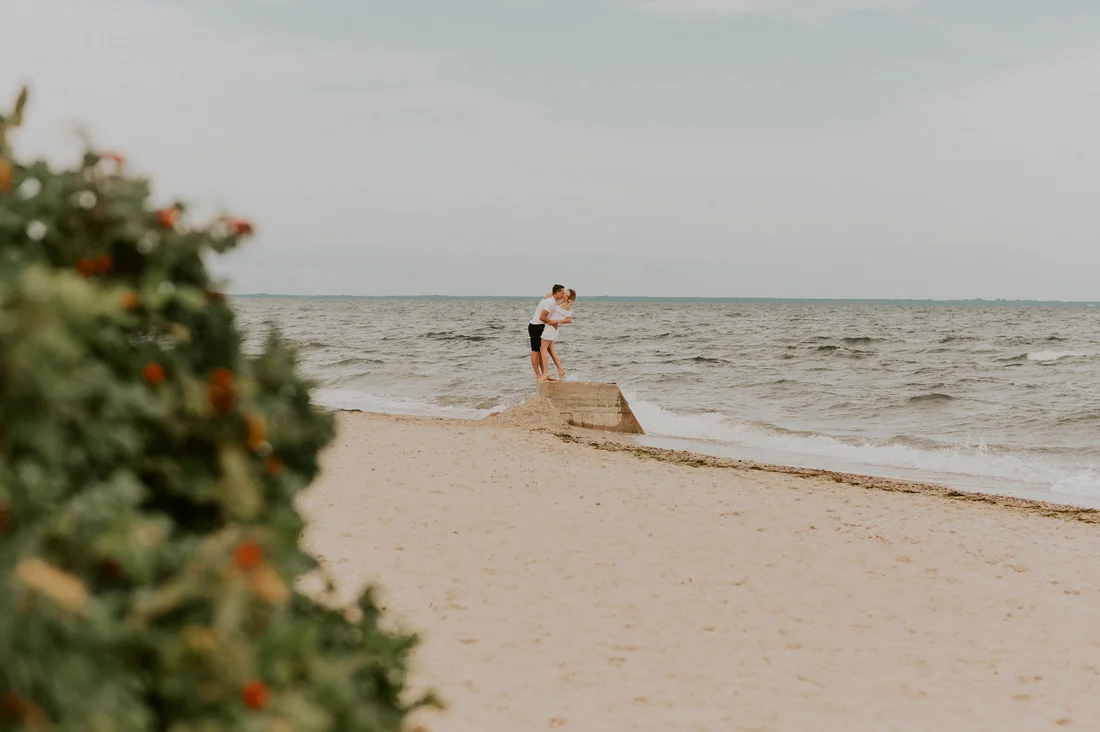 sesja-narzeczenska-rewa-plaza-fotograf-gdynia