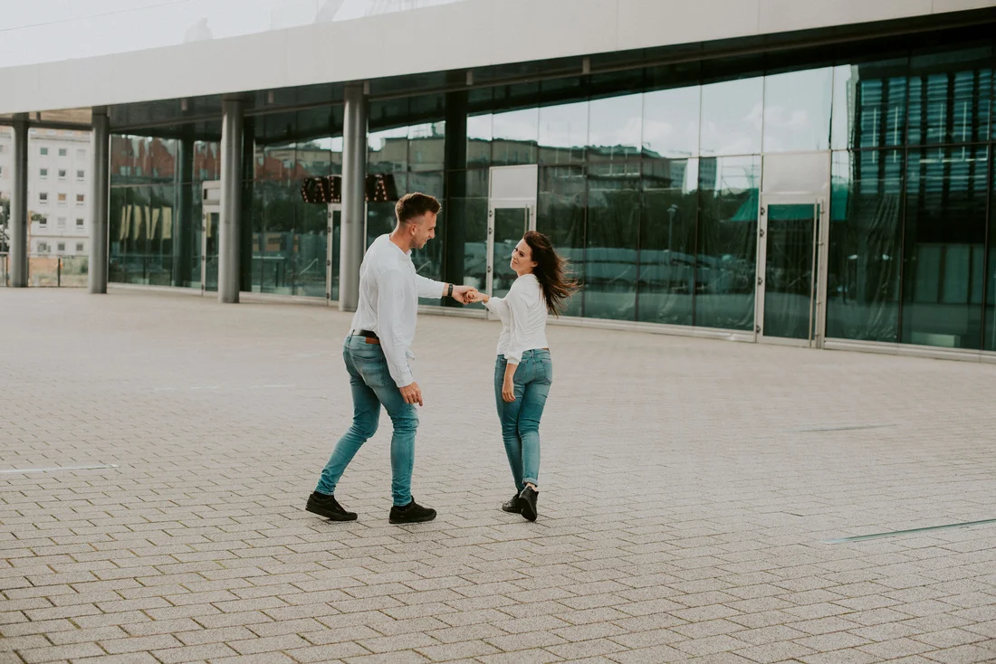 miejska-sesja-narzeczenska-fotograf-trojmiasto-gdynia